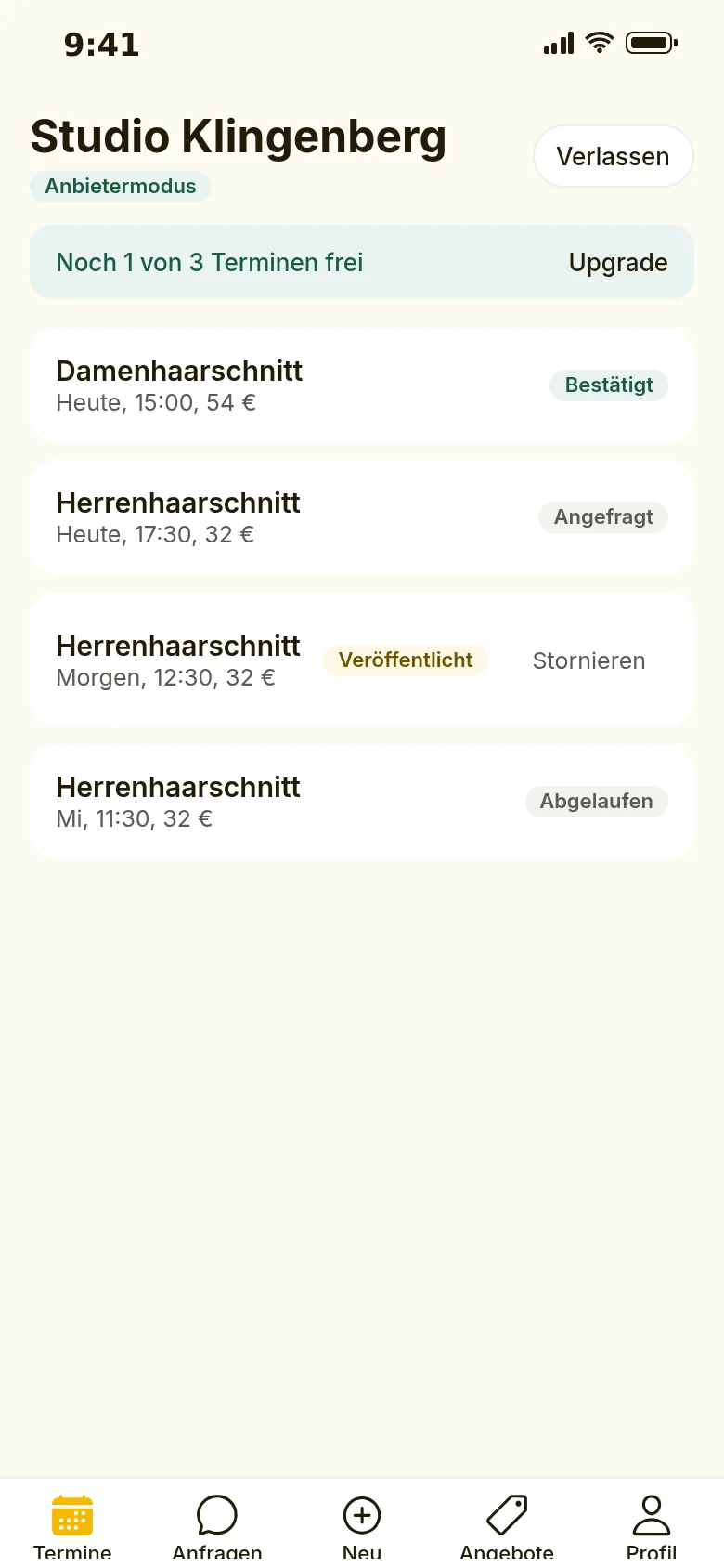 App-Screen Termine im Anbietermodus von Studio Klingenberg: Damenhaarschnitt bestätigt, Herrenhaarschnitt angefragt, ein weiterer veröffentlicht, ein abgelaufener, darüber das Kontingent noch 1 von 3 Terminen frei